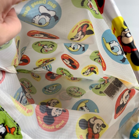 NWT. Vans Disney Cinch Bag By Vans - Mickey And Friends. - Picture 12 of 12